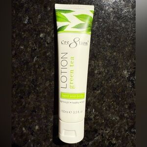 FREE with Purchase Green Tea Hand and Body Lotion 100ml